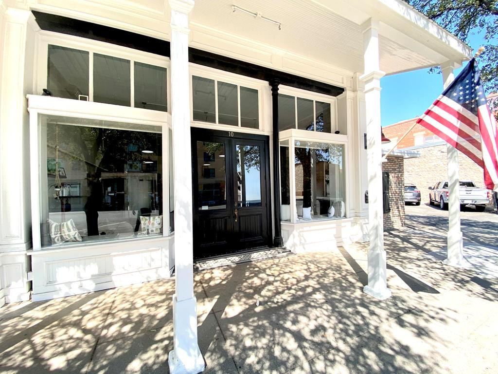10 E Concho Avenue Property Photo 1