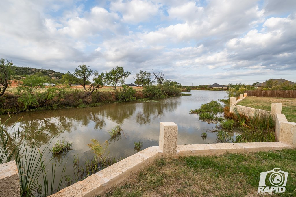 2225 Palms Court Property Photo 10