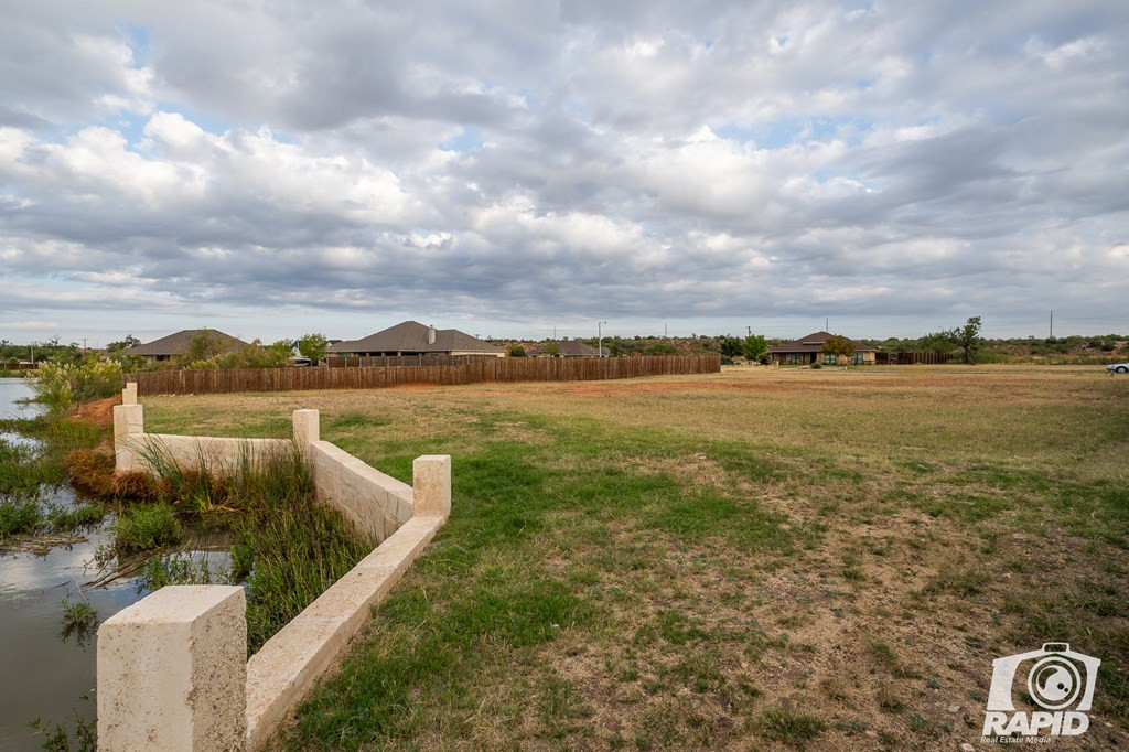 2225 Palms Court Property Photo 11