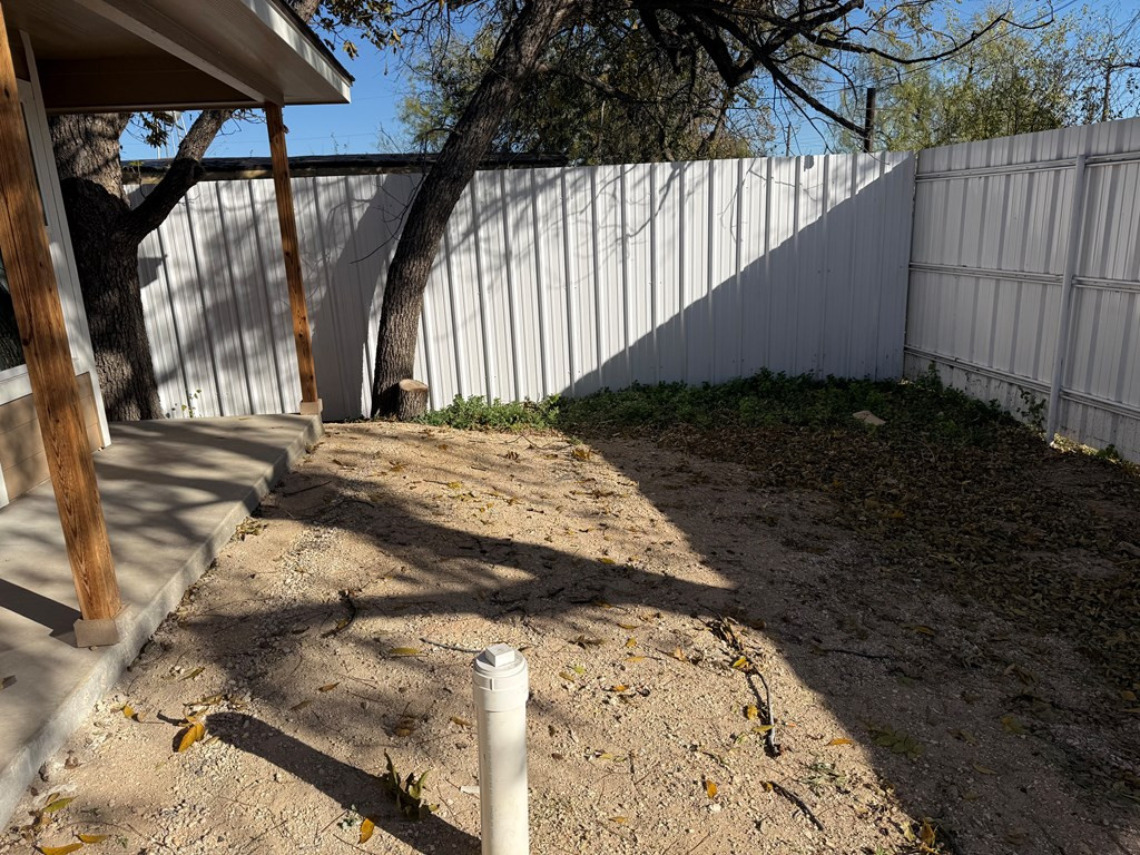825 Velma Street Property Photo 13