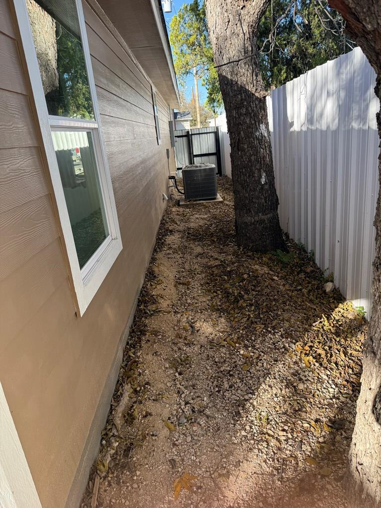 825 Velma Street Property Photo 17