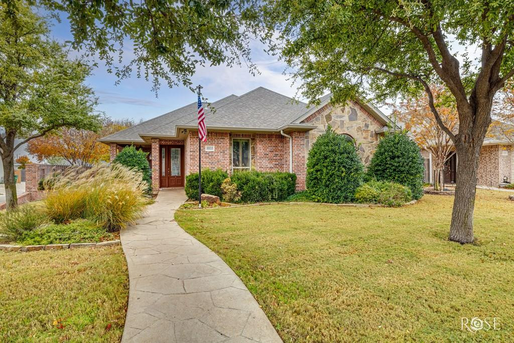5533 Club Park Way Property Photo 1