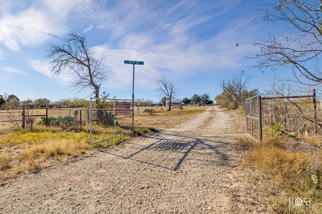 200 Neva Road Property Photo 4