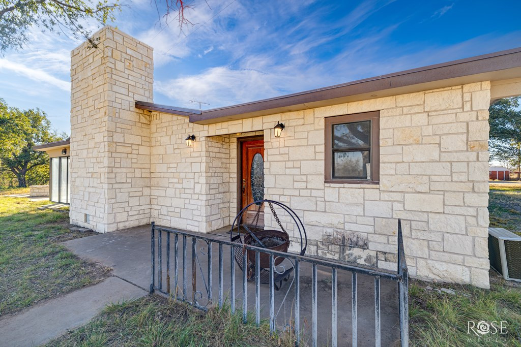 200 Neva Road Property Photo 8