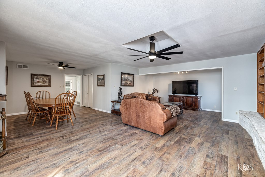 200 Neva Road Property Photo 11