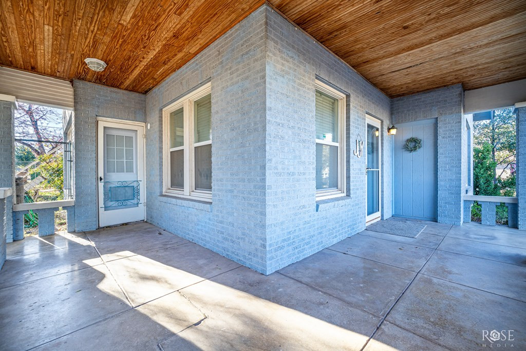 5 N Monroe Street Property Photo 6