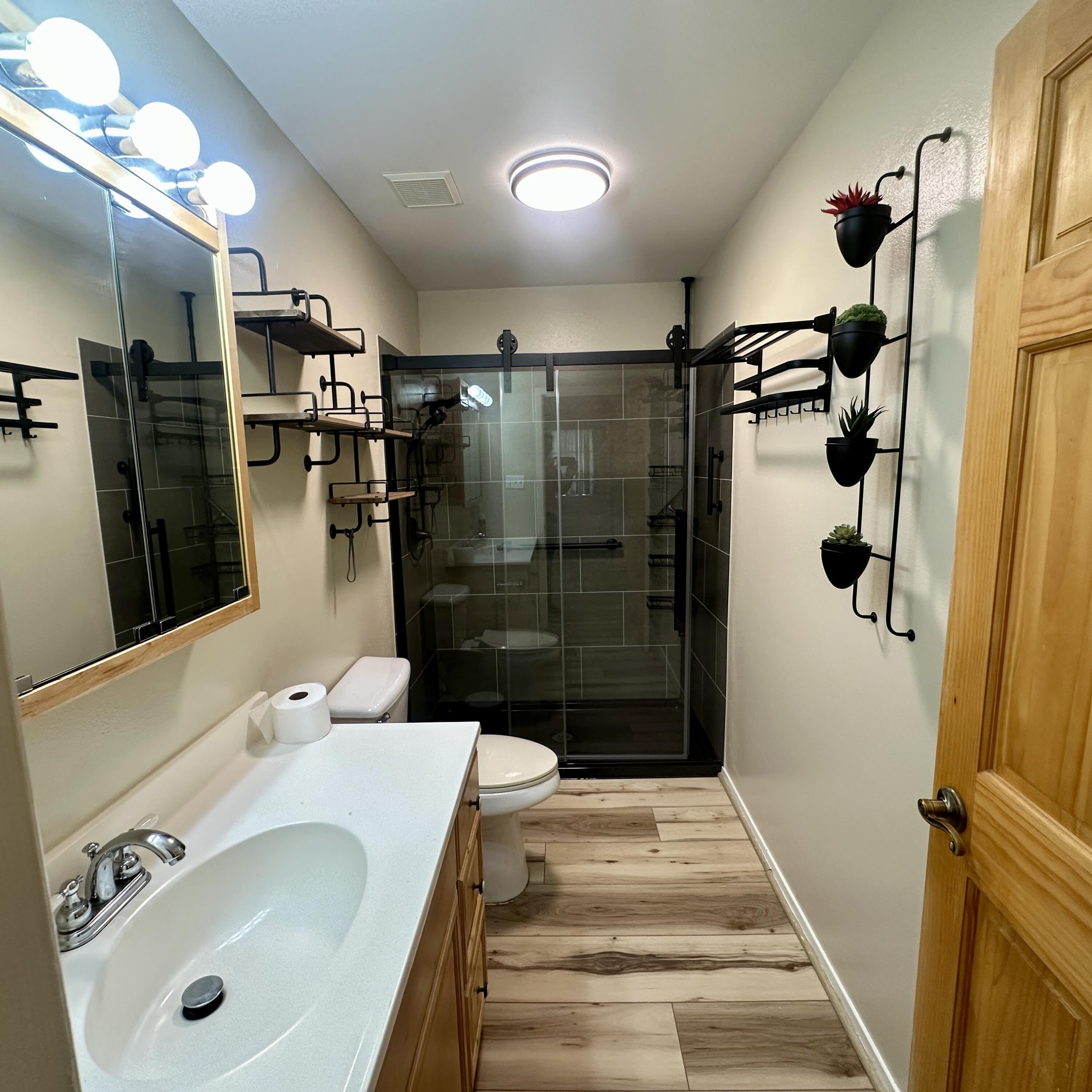 418 E 39th Street Property Photo 20