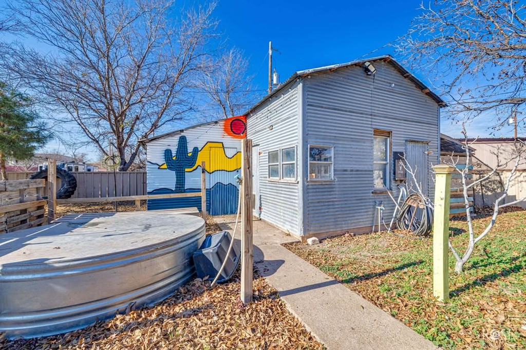 205 Broadway Street Property Photo 35