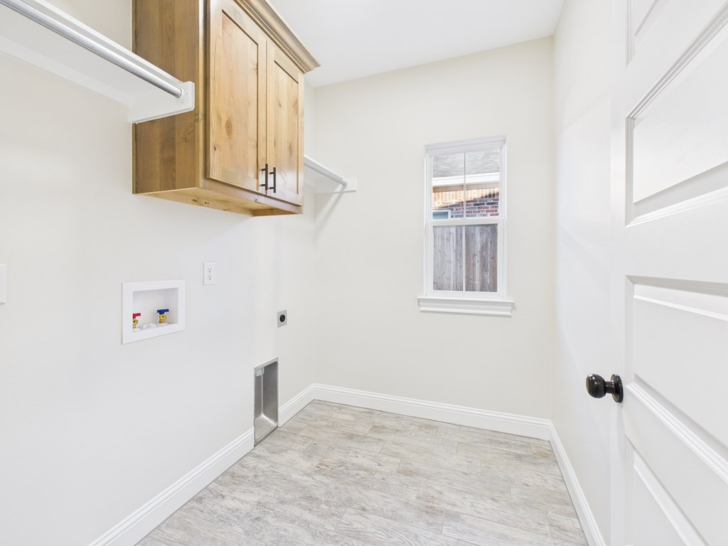 3629 Silver Spur Drive Property Photo 9