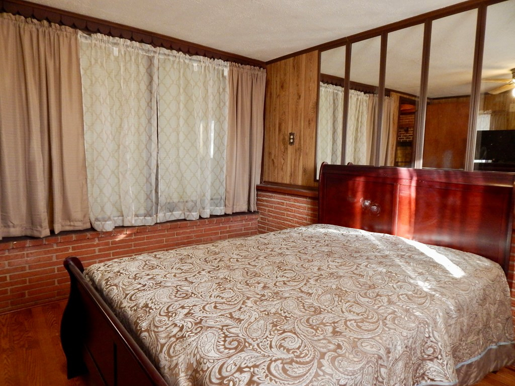 11550 Beaumont Avenue Property Photo 9