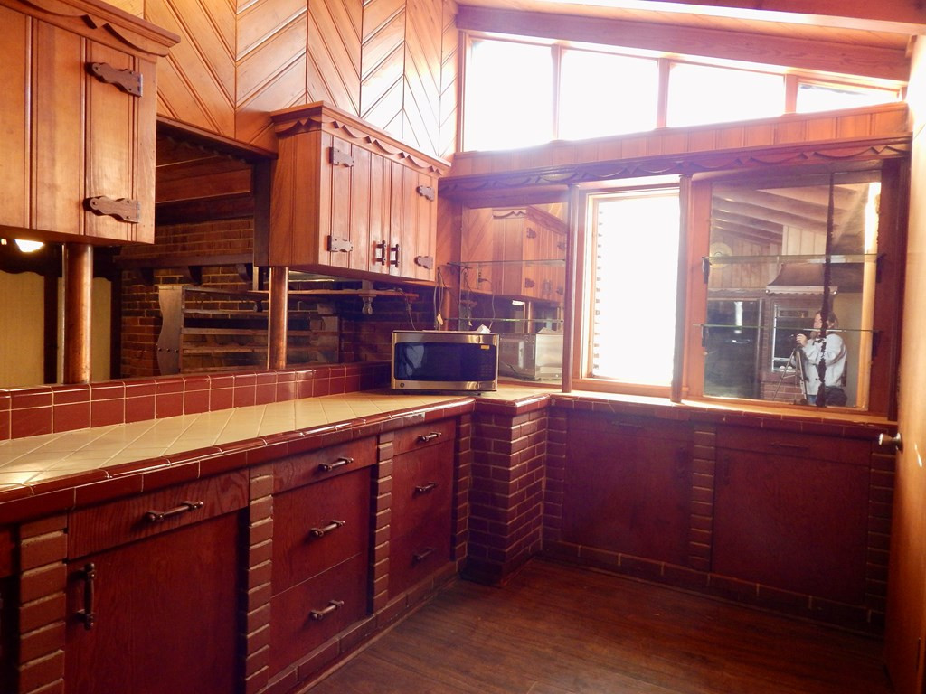 11550 Beaumont Avenue Property Photo 12