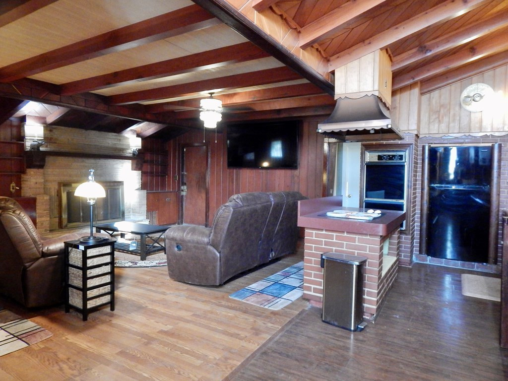 11550 Beaumont Avenue Property Photo 13