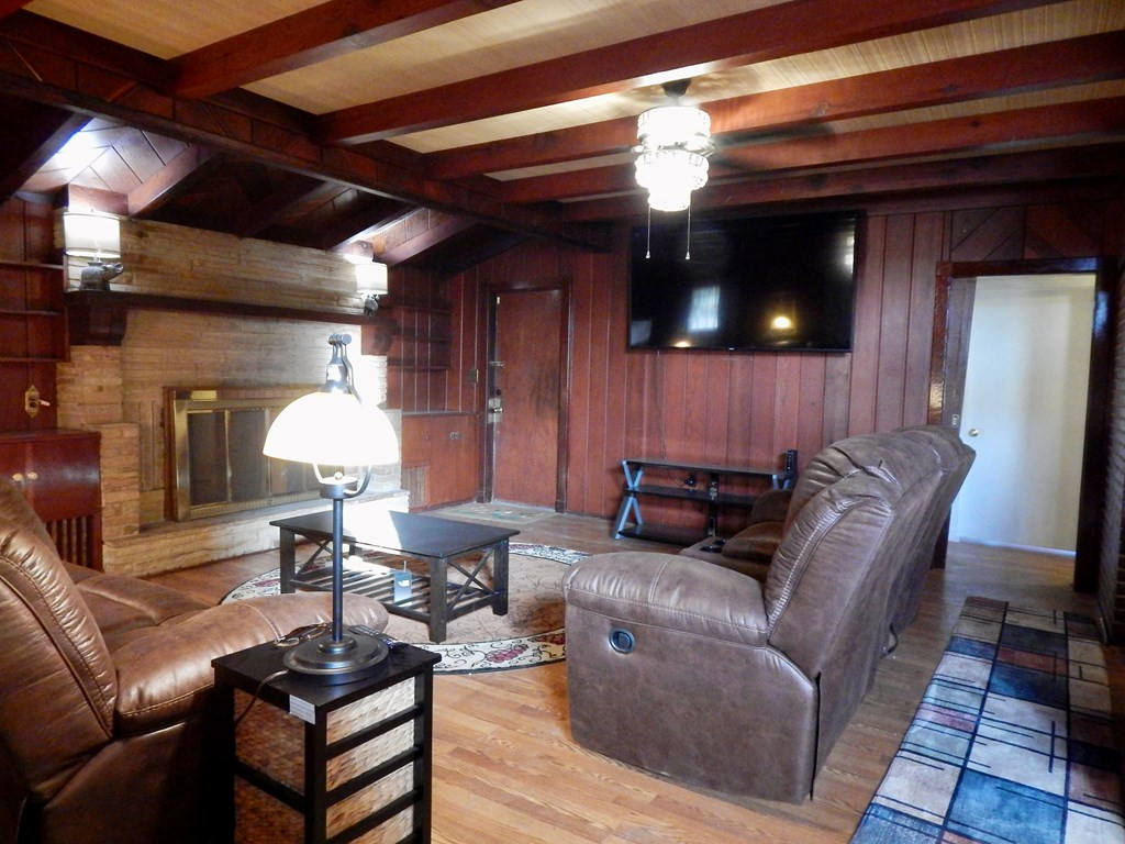 11550 Beaumont Avenue Property Photo 14