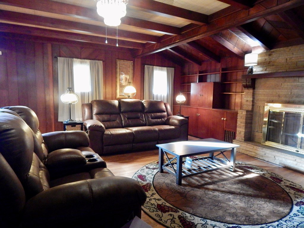 11550 Beaumont Avenue Property Photo 15
