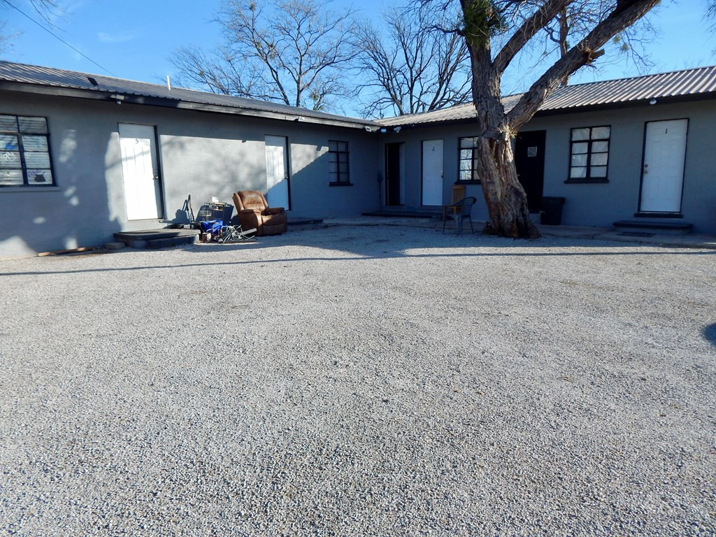 11550 Beaumont Avenue Property Photo 37
