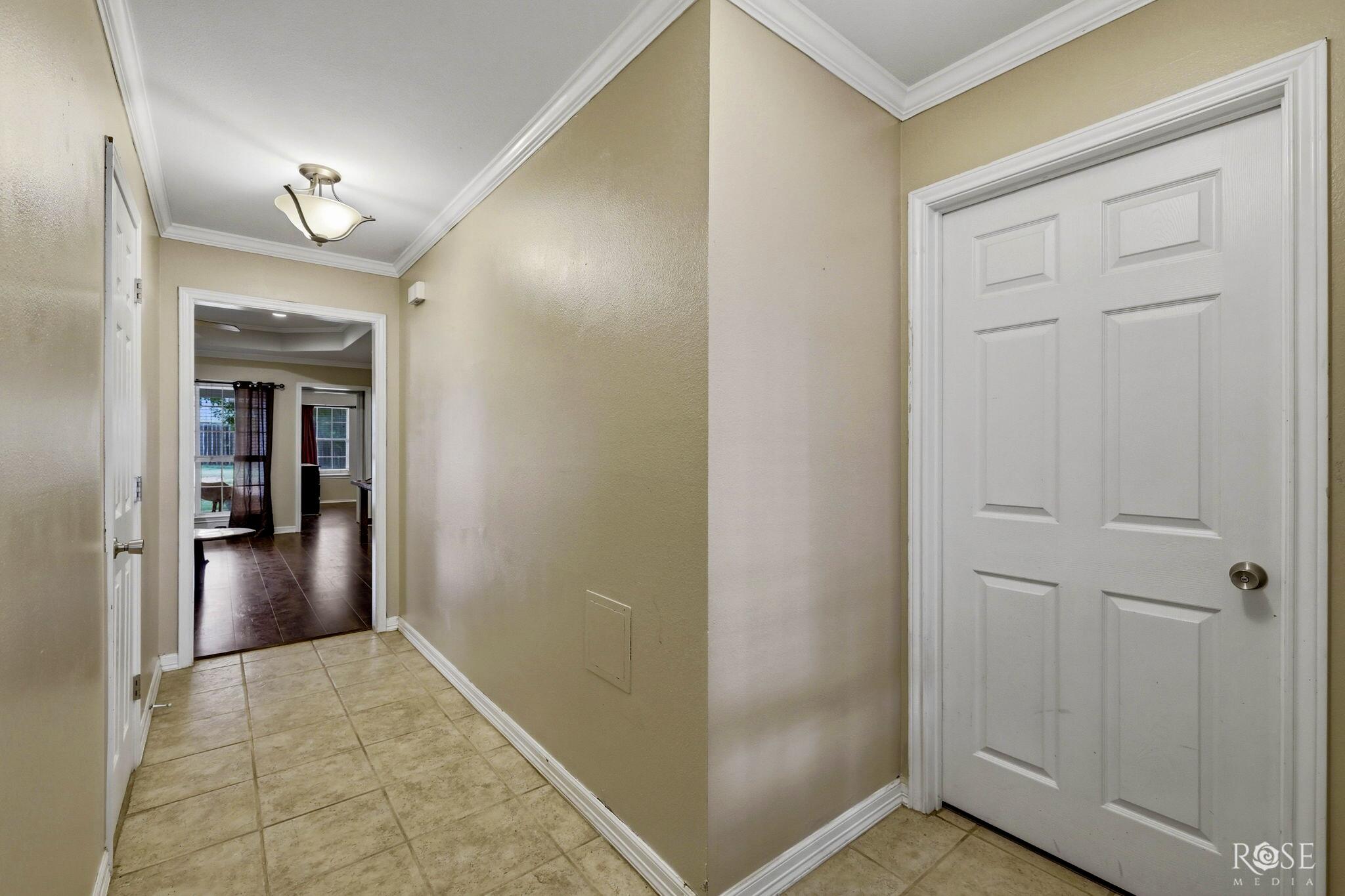 707 Durham Court Property Photo 6