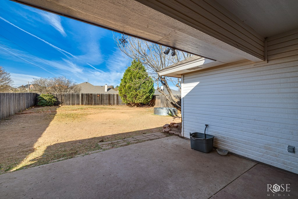 707 Durham Court Property Photo 23