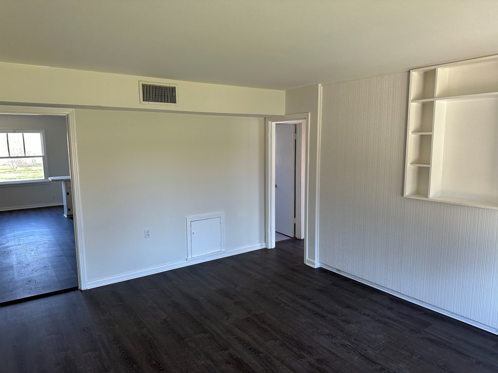 2540 W Harris Avenue Property Photo 6