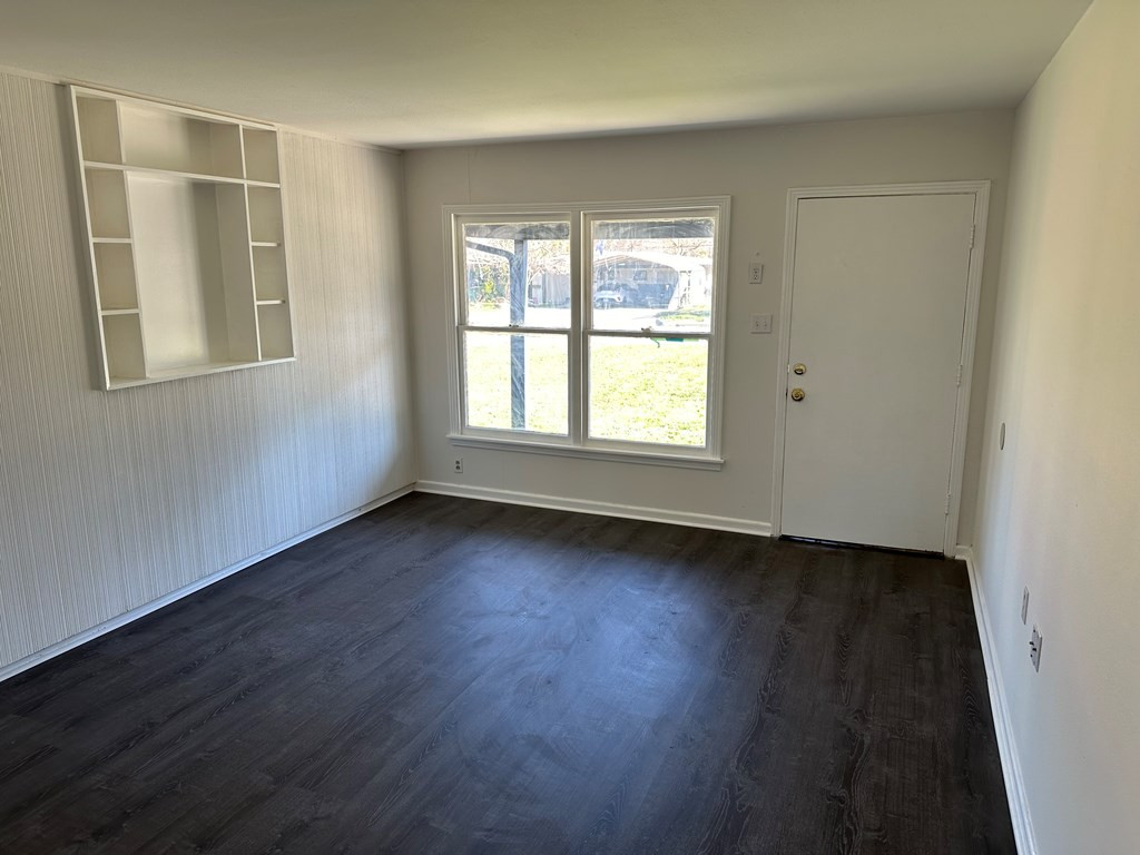 2540 W Harris Avenue Property Photo 7