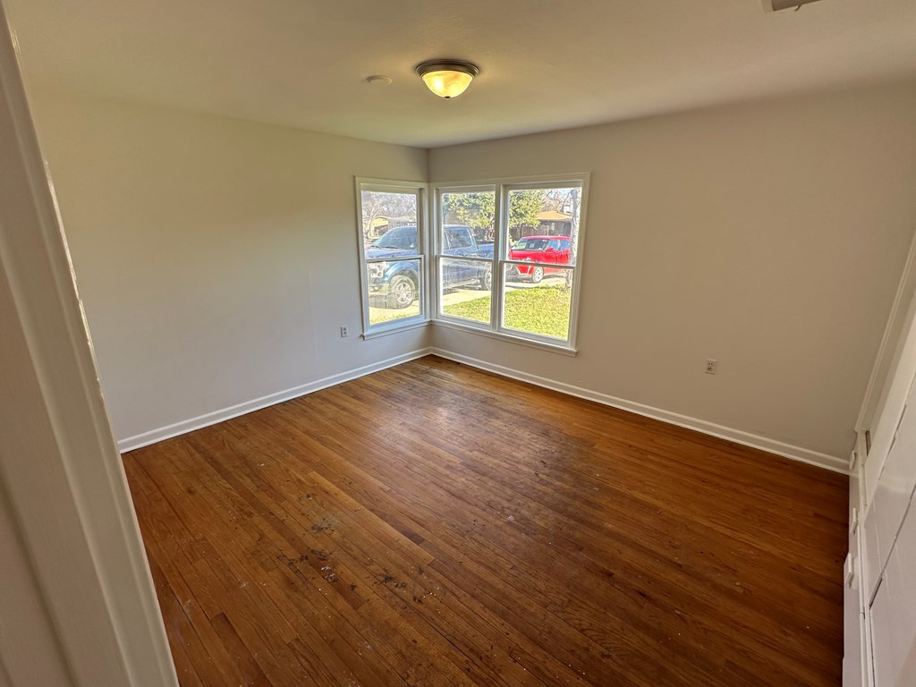 2540 W Harris Avenue Property Photo 8