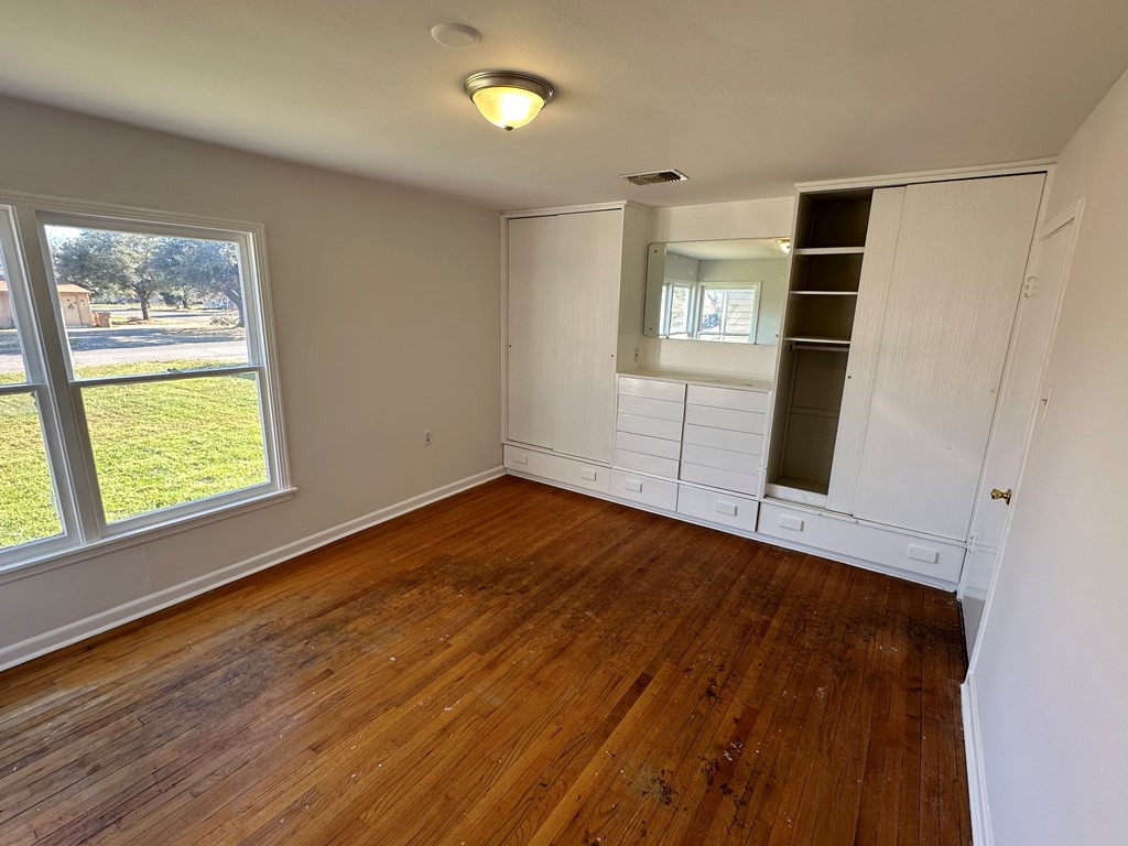 2540 W Harris Avenue Property Photo 9