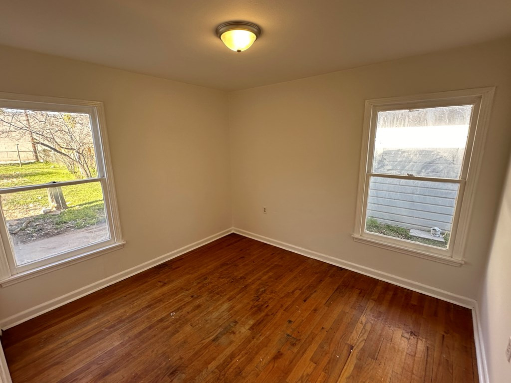 2540 W Harris Avenue Property Photo 11
