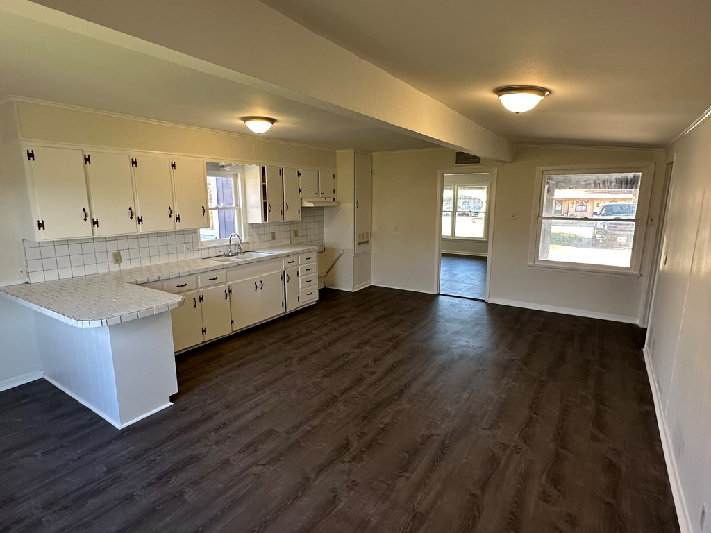 2540 W Harris Avenue Property Photo 14