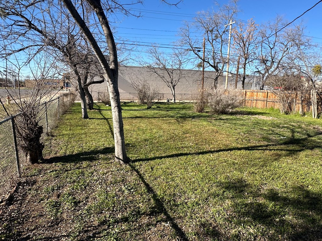 2540 W Harris Avenue Property Photo 20