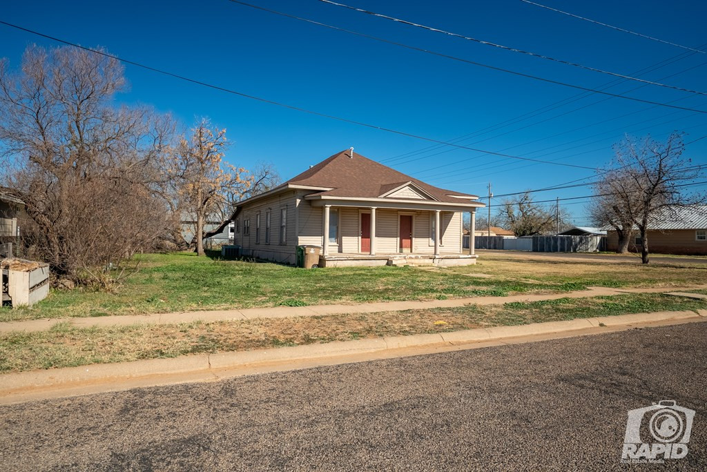 3207 Webster Avenue Property Photo 3