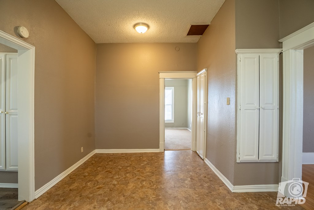 3207 Webster Avenue Property Photo 10