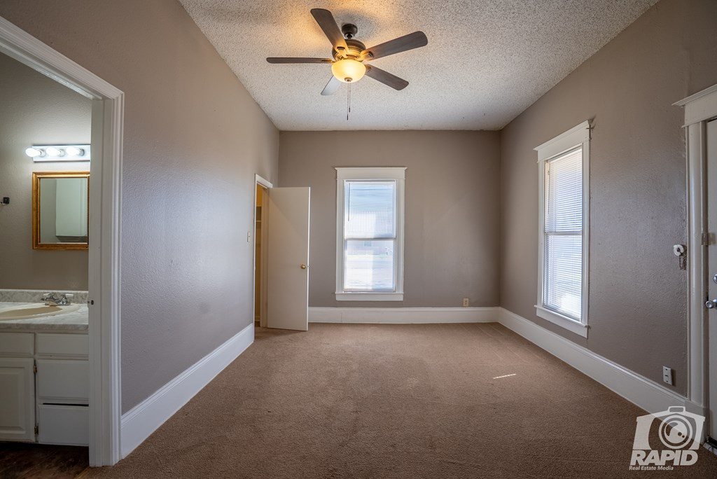 3207 Webster Avenue Property Photo 12