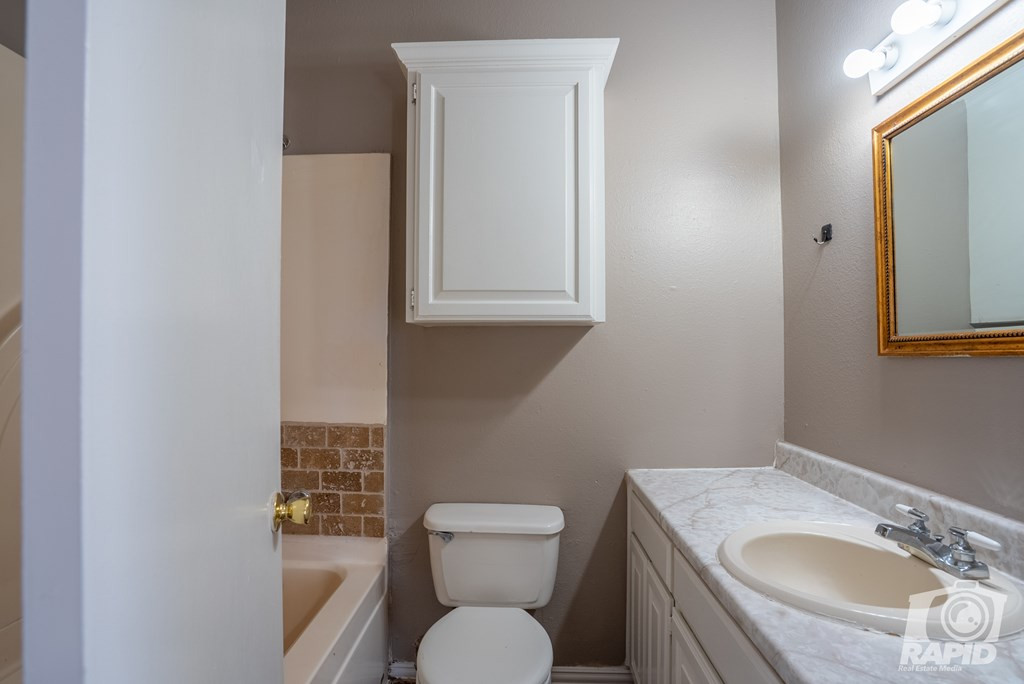 3207 Webster Avenue Property Photo 15