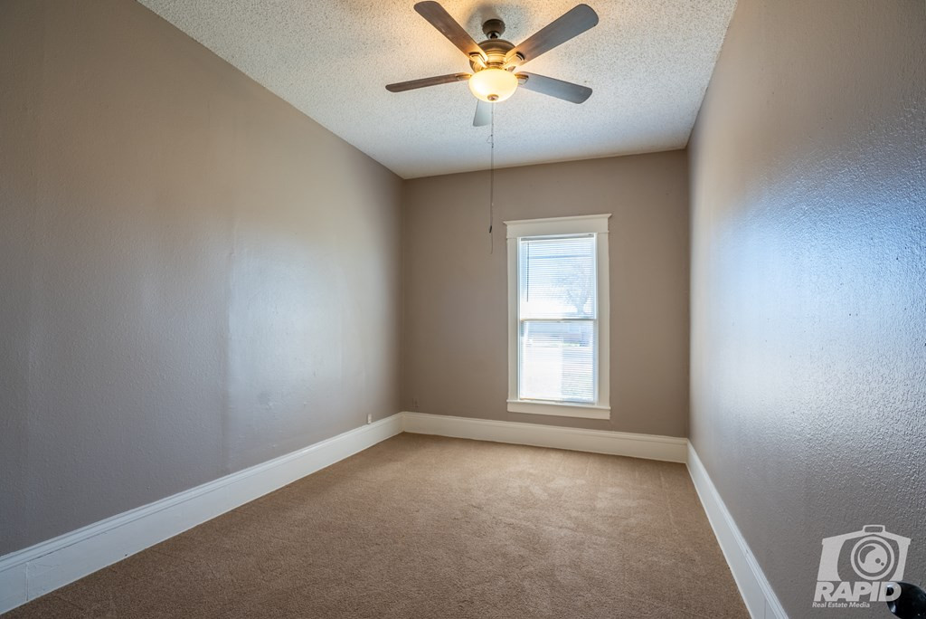 3207 Webster Avenue Property Photo 17