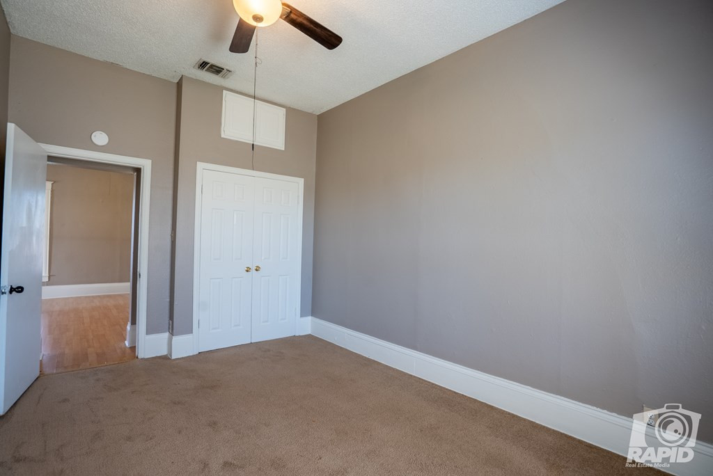 3207 Webster Avenue Property Photo 18