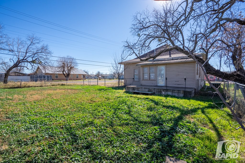 3207 Webster Avenue Property Photo 27