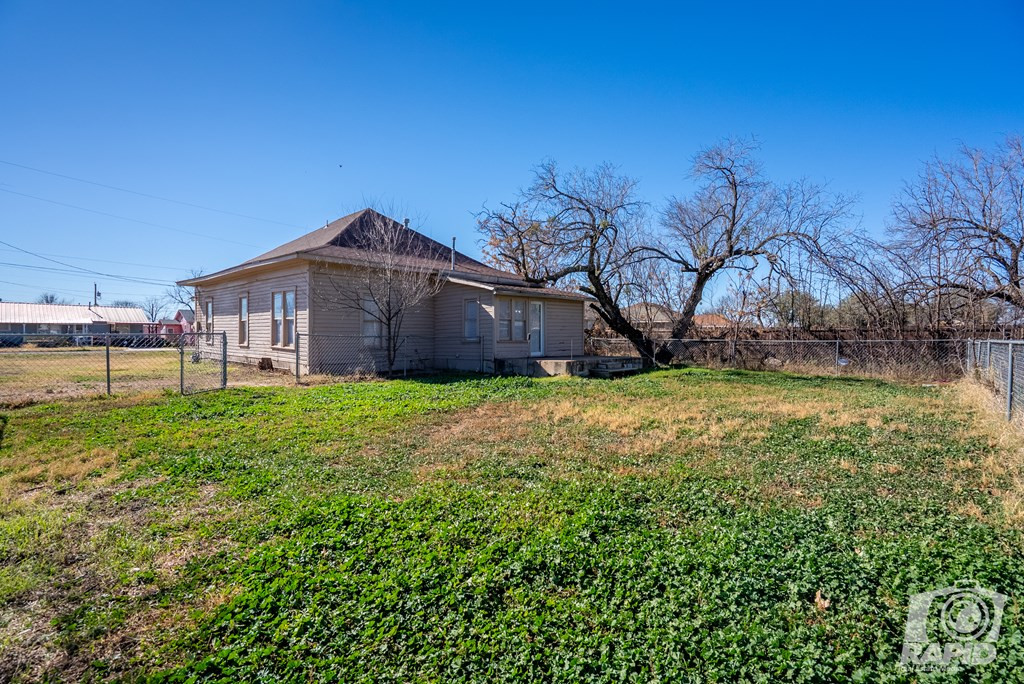 3207 Webster Avenue Property Photo 28