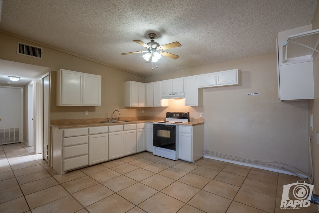 3207 Webster Avenue Property Photo 37