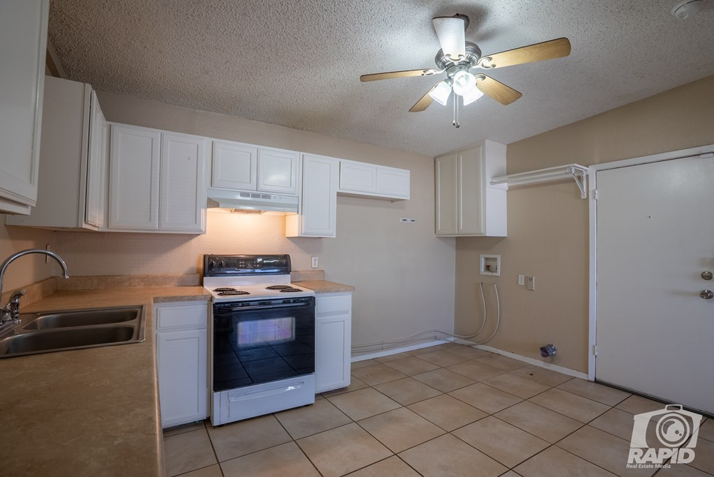 3207 Webster Avenue Property Photo 38
