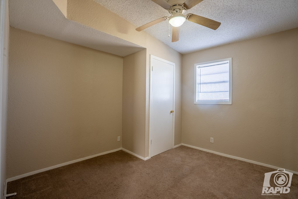 3207 Webster Avenue Property Photo 40
