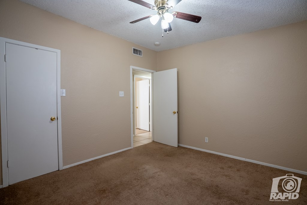 3207 Webster Avenue Property Photo 45