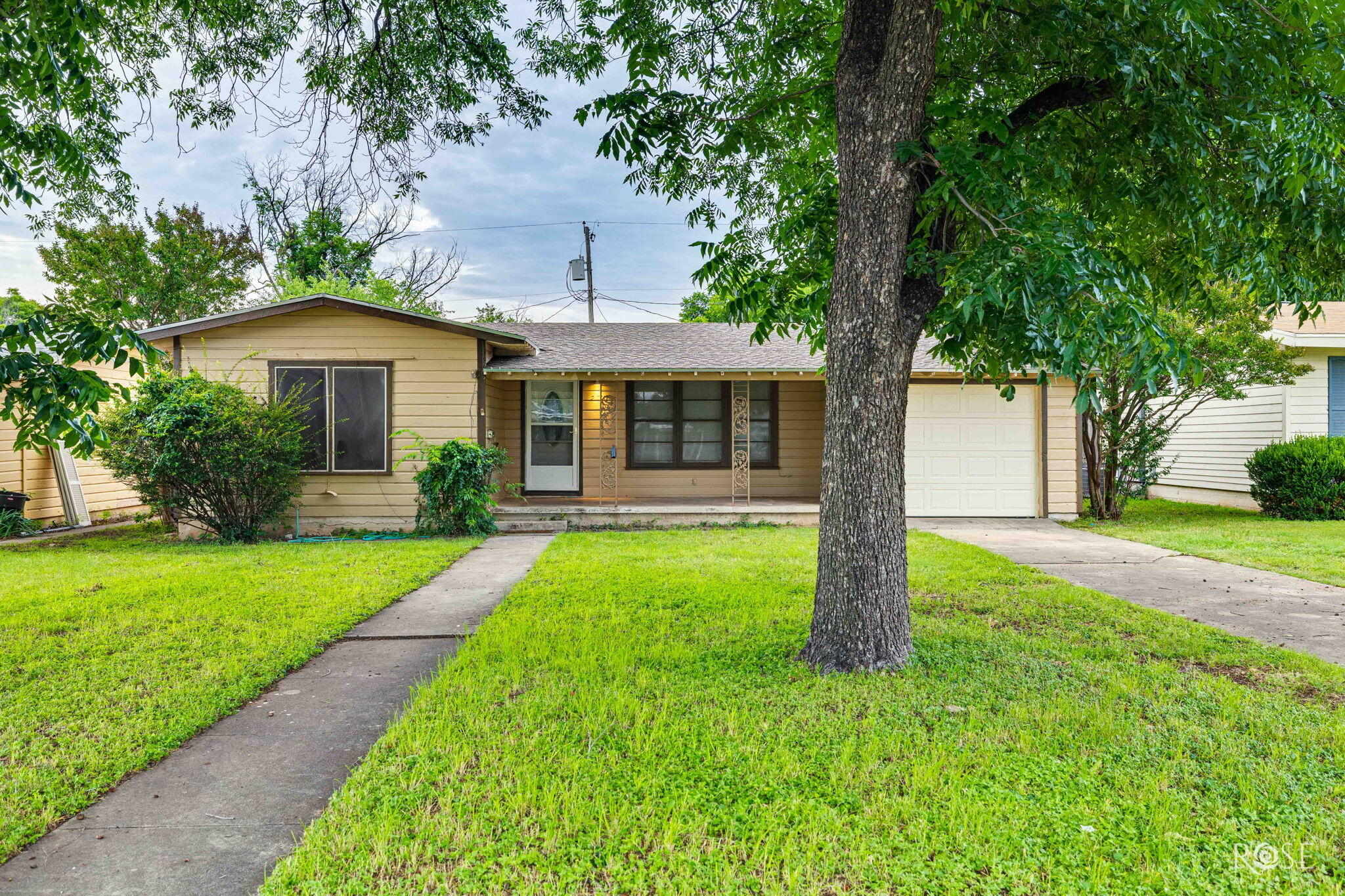2707 Beauregard Avenue Property Photo 1