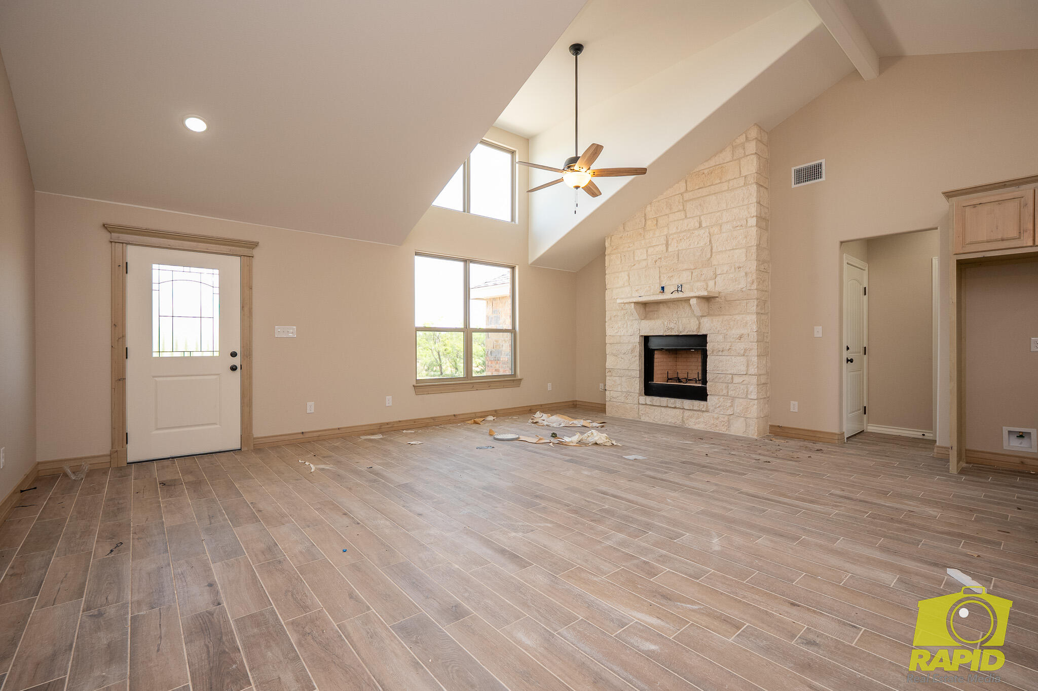 9711 Jaguar Trail Property Photo 3