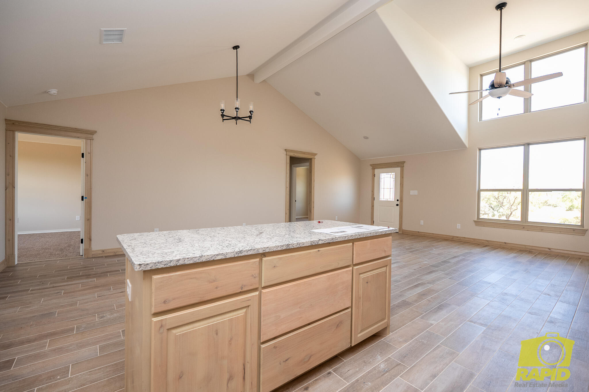 9711 Jaguar Trail Property Photo 5