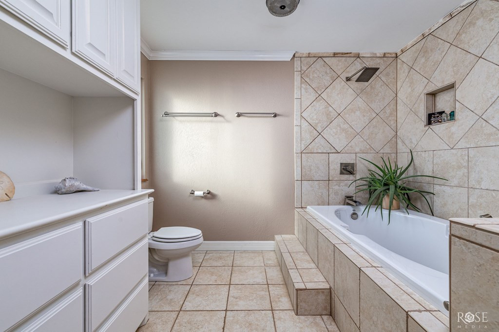 60 Loch Lomond Road Property Photo 24