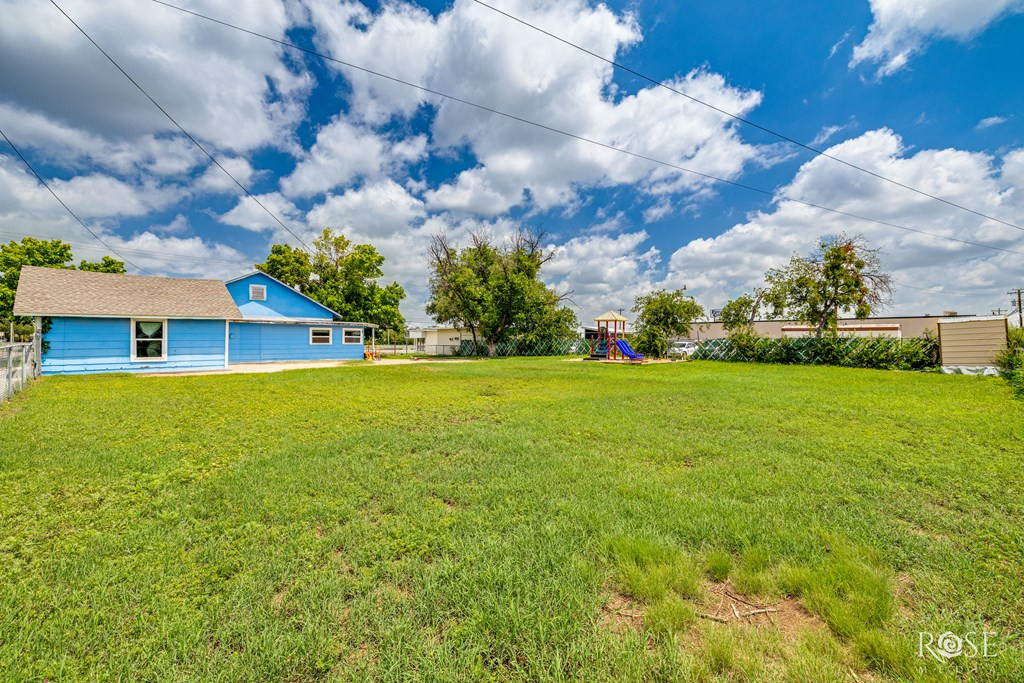 1823 Freeland Avenue Property Photo 3