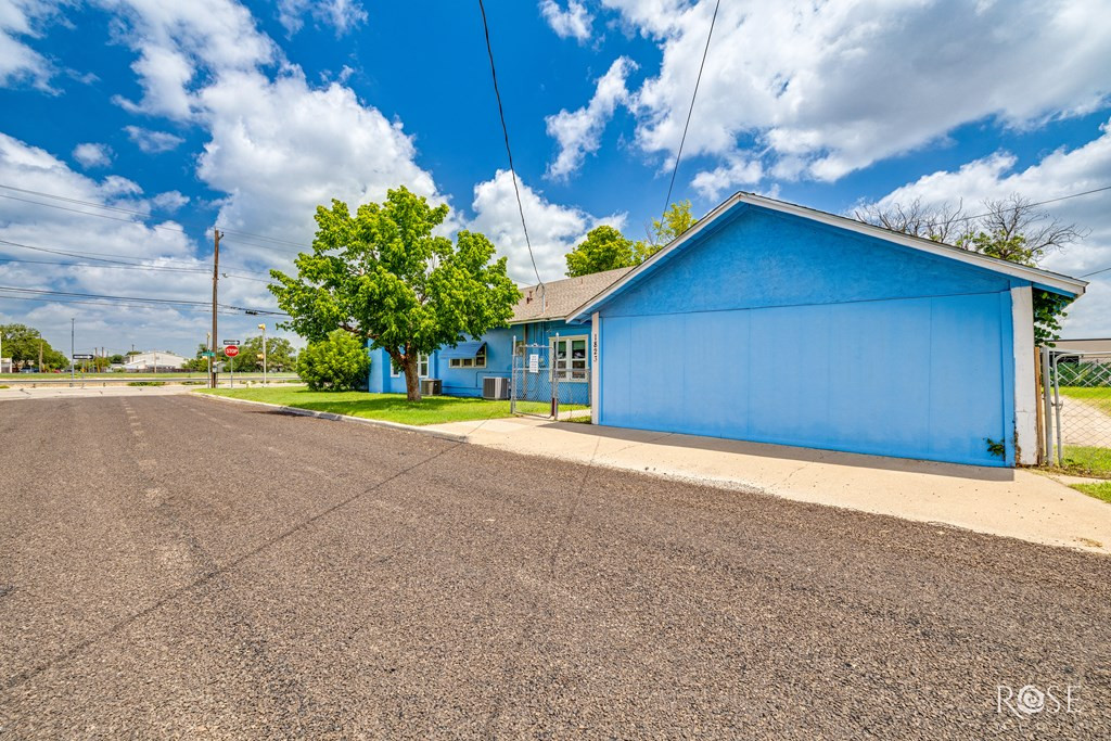 1823 Freeland Avenue Property Photo 8
