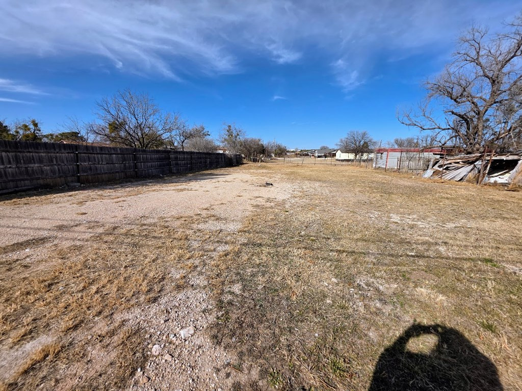 504 W Oak Avenue Property Photo 2