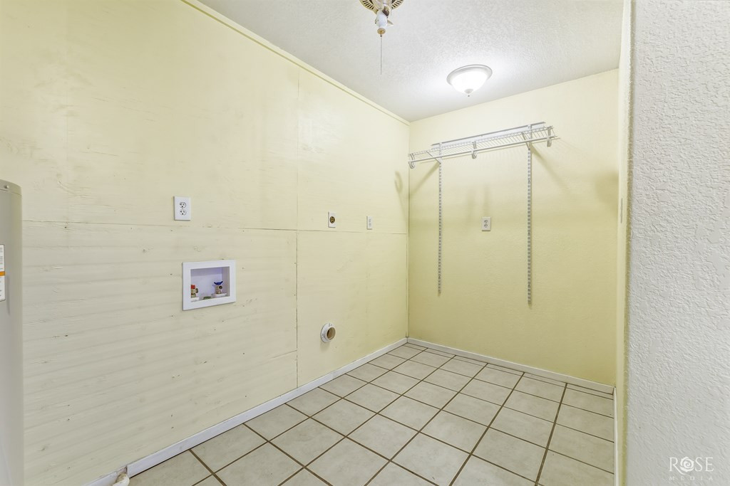 921 Broadway Street Property Photo 14