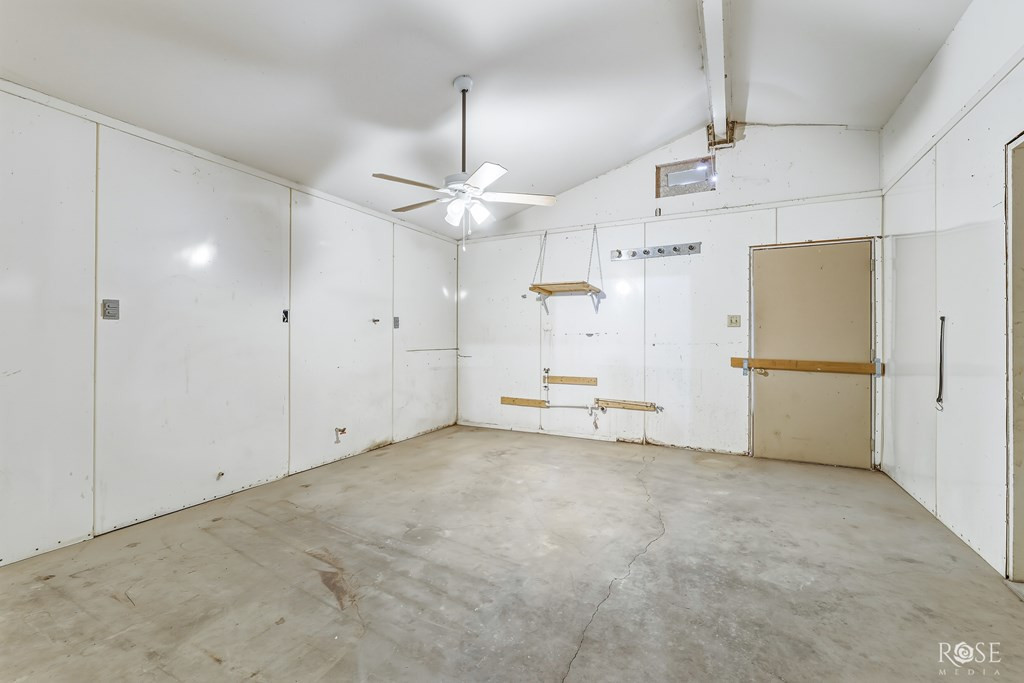 921 Broadway Street Property Photo 19