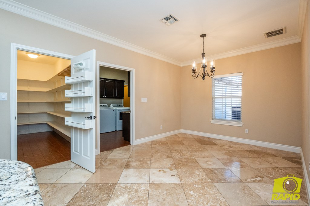 6014 Kingsbridge Drive Property Photo 13